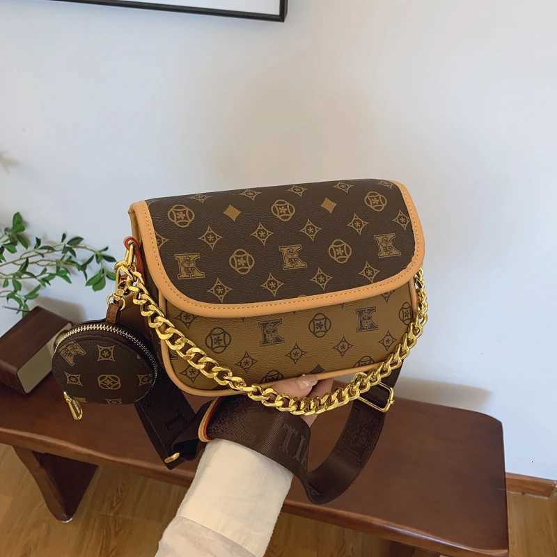 Unique Vintage Clutch Bag For Women - Luxury Leather Party Handbag With Retro LetterW251119