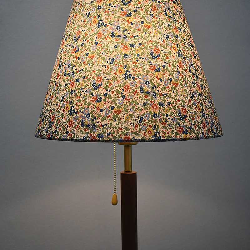 Retro Wooden Base Floor Lamps Floral Fabric Lampshade Foot Switch Living Room Study Bedroom Restaurant Atmosphere Standing Light M251119
