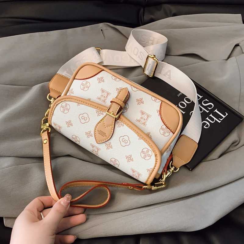 Vintage Inspired Leather Crossbody Bag For Women Elegant Shoulder Bag Luxury Designer Tote Fashion HandbagW251119