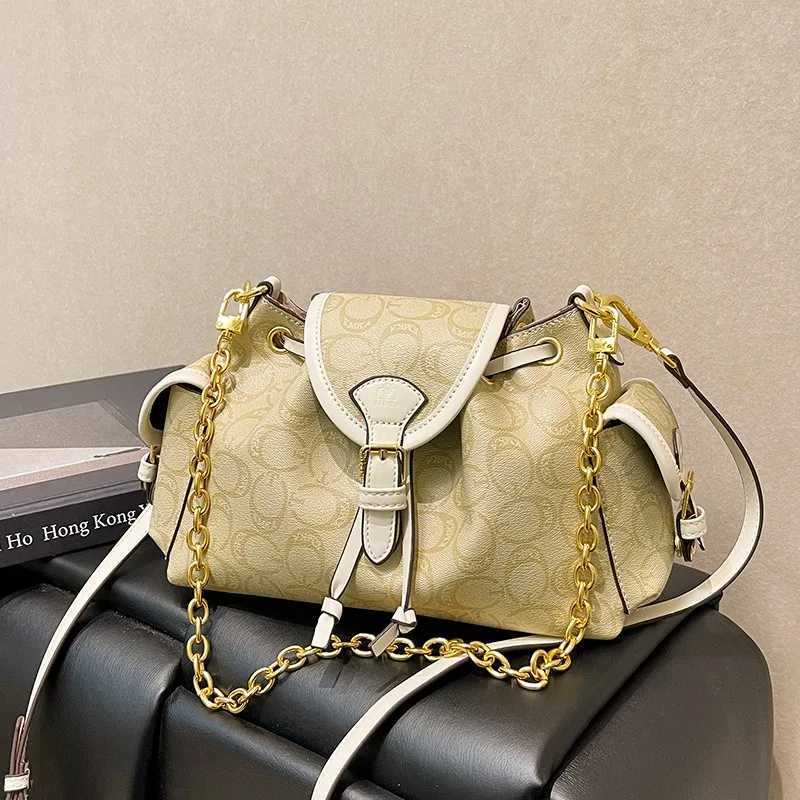 Premium Crossbody Bag For Women Leather Messenger Bag With Tote Feature Luxury Brand By Famous DesignerW251119