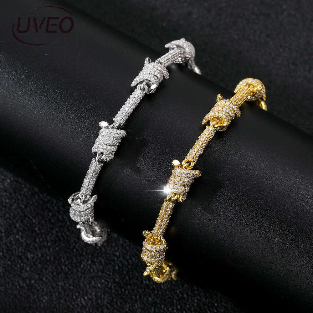 Luxury hip hop Cuban chain front, back filled with ice out VVS Moissanite bracelets for men and women Free delivery
