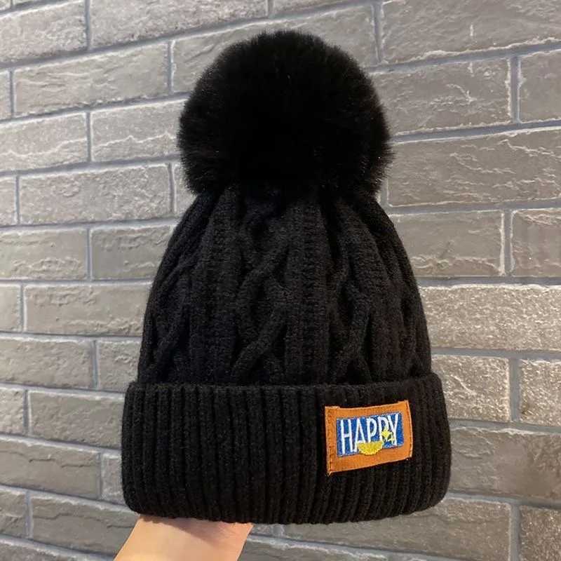 Winter Velvet Wool Hat Thickened Warm Knitted Hat Womens Big Head Enclosure Ear Hair Ball Hat White Ball Hat G251119