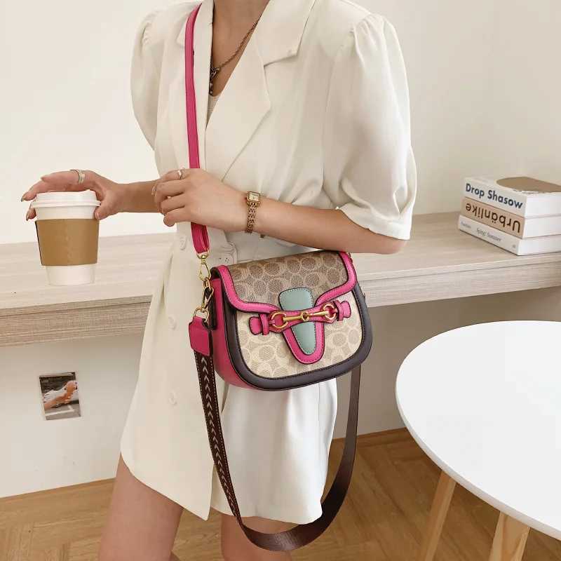 New trendy and retro crossbody bag for women Korean version western-style womens bag saddle bag wide shoulder strap shoulderW251119