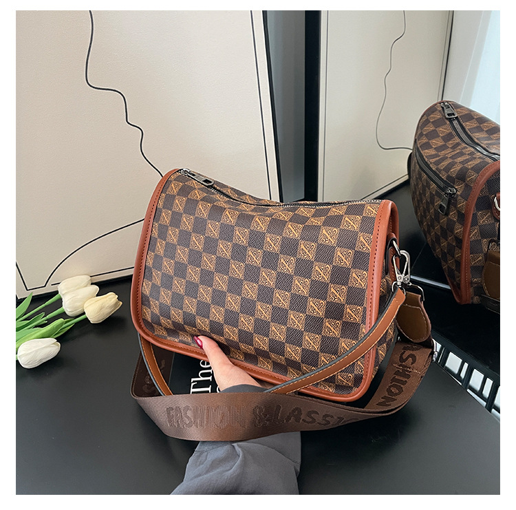 Free shipping designer bags New Checkered Handbag Fashion Practical Single Shoulder Crossbody Bag Weave casual and fashionable bags