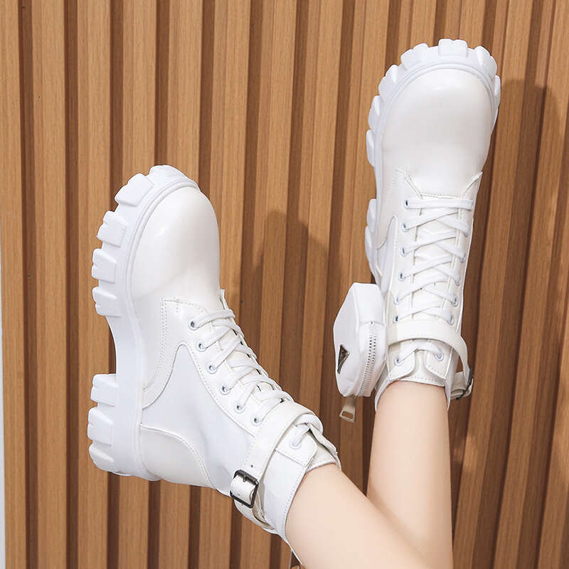 2025 Autumn new New Foreign Trade Large Size Pocket Motorcycle For Women British Style Thick Sole Lace-Up Short Tube Knight Martin Boots