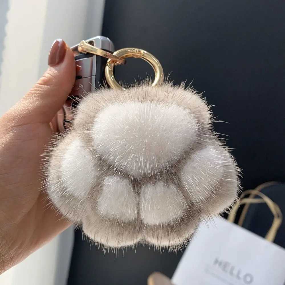 Cat paw pendant keychain Kawaii fluffy faux fur keychain stuffed toy childrens gift plush toy keychain backpack car keychain M250419