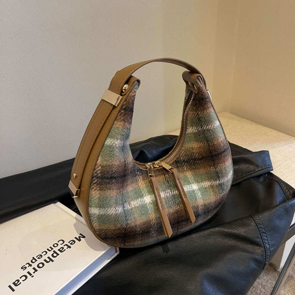 Women's 2025 autumn/winter new woolen small fashionable plaid hand-held crescent premium texture single shoulder armpit bag