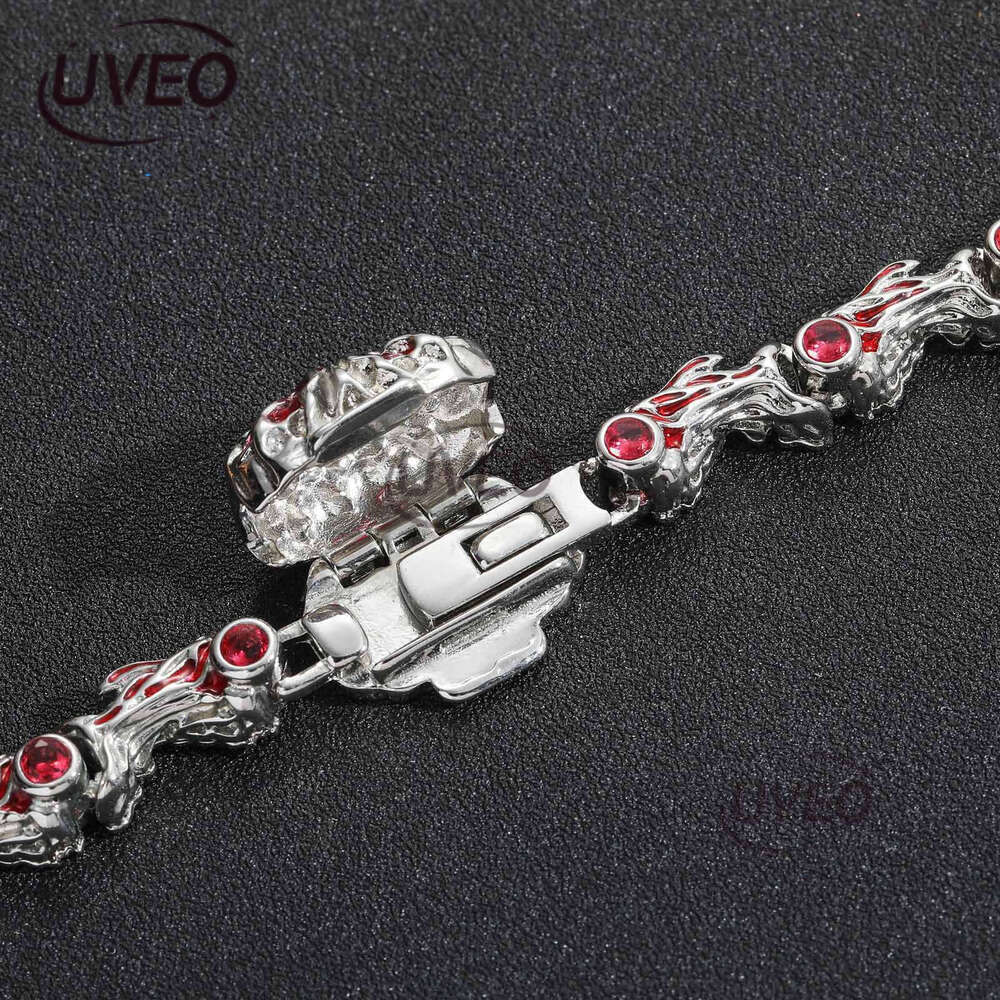 Luxury thorn parasitic red eyes, thorn inlaid ice VVS Moissanite hip hop men women necklace Free delivery