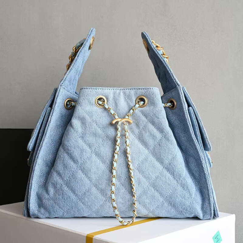 Designer Shoulder Bags Drawstring Chain Hobo 25C Bucket Bag with 2 Pocket Fashion Leather Denim Blue Handbags Totes