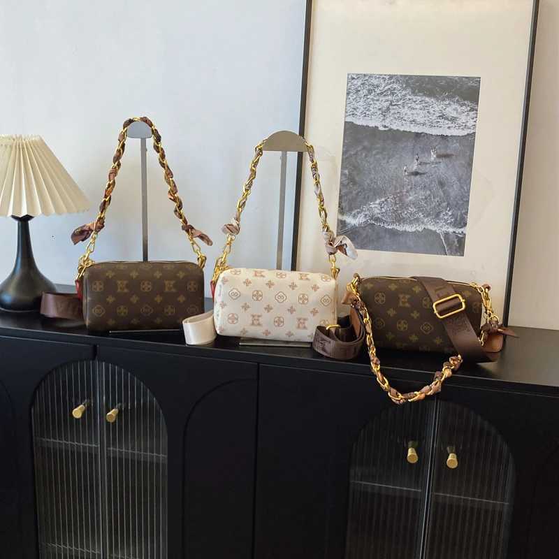 Designer Women Crossbody Bag Leather Elegant Shoulder Bag Classic Vintage Style Luxury Fashionable ToteW251119