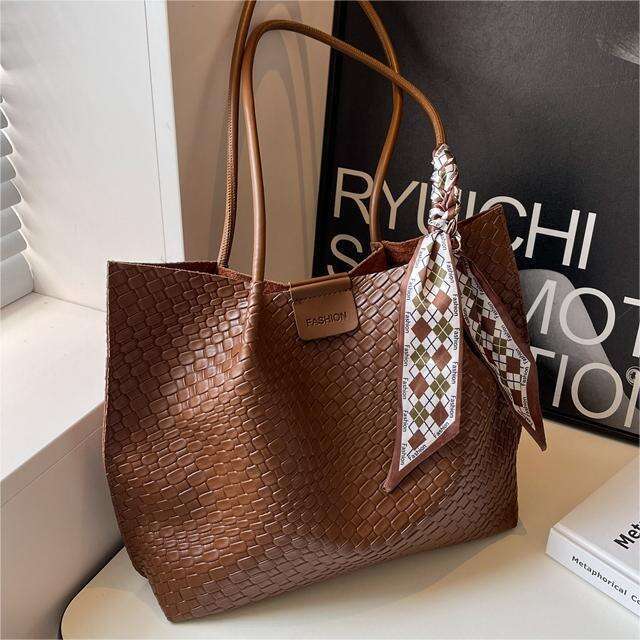 2025 new leather imitation woven material large capacity mother and child bag, women's diamond grid casual versatile single shoulder tote bag