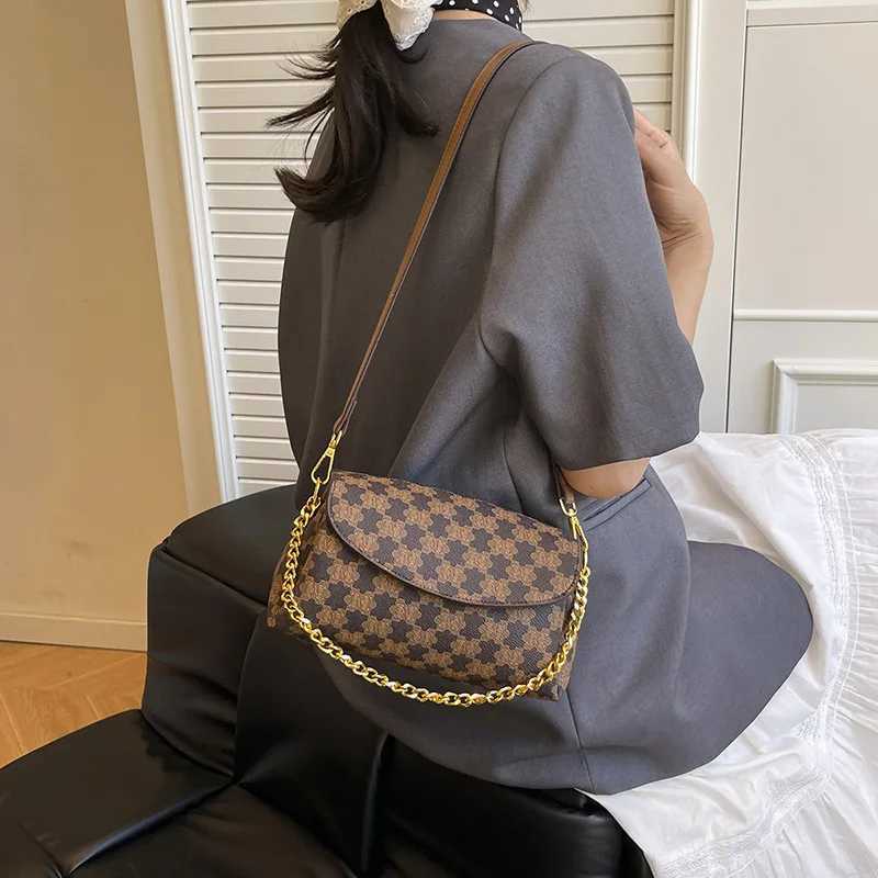 2025 New Crossbody Bag for Women Vintage Floral Pattern Backpack Multi-way Textured Shoulder Purse for Dating CommuteW251119