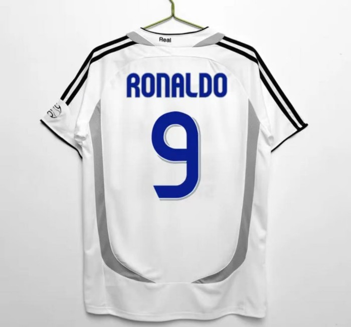 Real 15 RAUL Retro Soccer Jerseys 17 18 19 20 Ronaldo ZIDANE BALE 84 85 87 88 94 96 97 98 99 00 11 12 13 14 KAKA SEEDORF SERGIO RAMOS FIGO ALONSO CARL