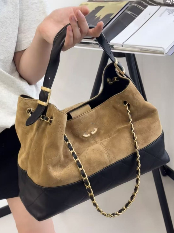 Designer Bag 2025 new double split leather single shoulder support with extra large capacity, classic diamond grid hand-held armpit commuting chain bag