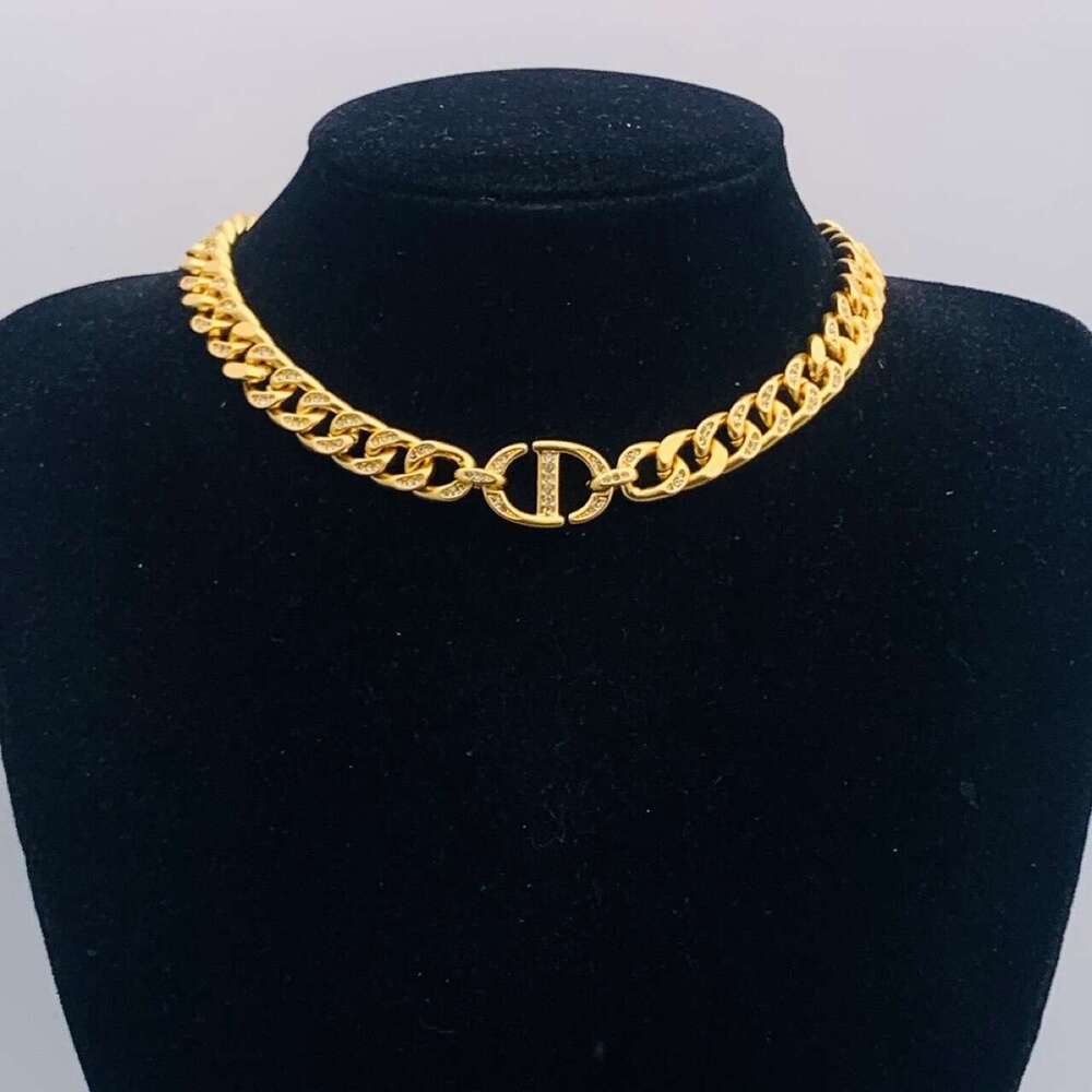 New Diamond-Encrusted Letter Necklace INS Style Small Fragrance Clover Vintage Tassel Collarbone Chain Xiaohongshu Fashion Light