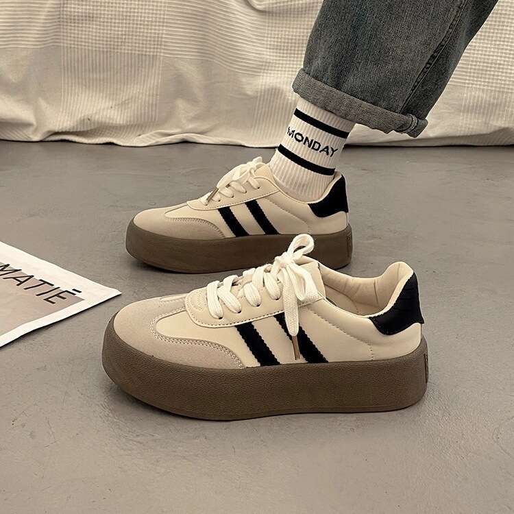 Hot-Selling White Sneakers for Women Super Popular 2025 New Retro Thick-Soled Height-Increasing Casual Sports Training Shoes