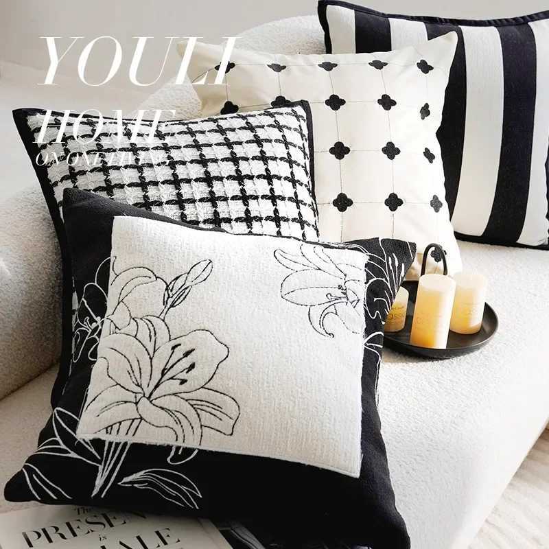 30x50/45x45cm Black and White Embroidered Cover Decorative Cushions Modern Light Luxury Sofa Bed Living Room DecorM251119