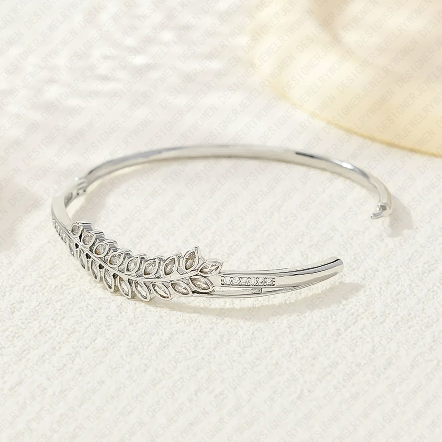 Designer Bracelet Bracelet for Women Diamond Wheat Bangle Open Bangles Luxury Jewlery Designer for Women Elegant Timeless Sparkling Gift Premium Exclu