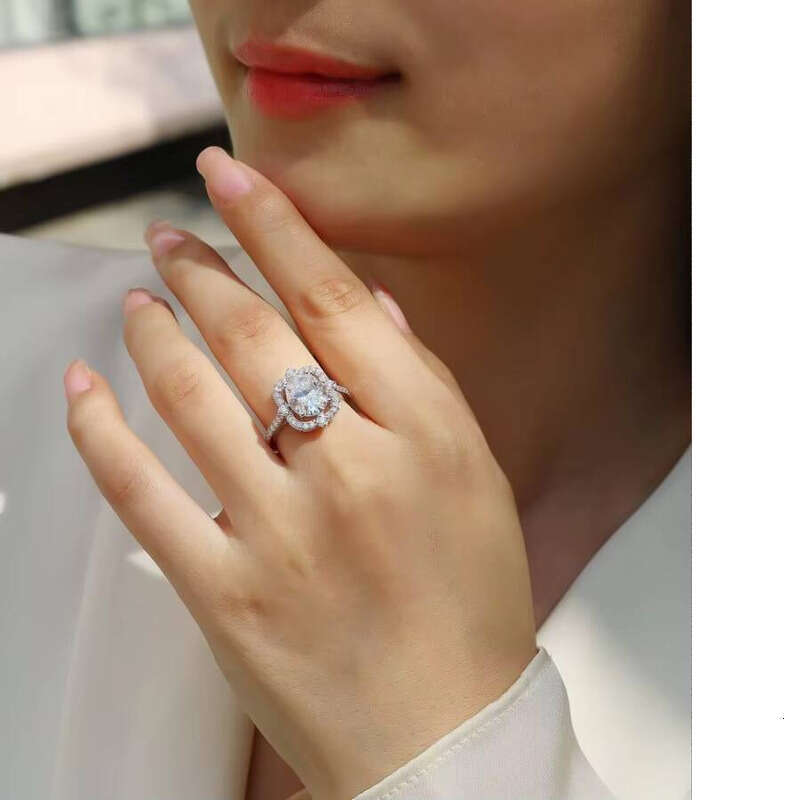 Luxurious Silver Halo Aura Stone Ring Round Cut D Color VVS1 Transparent Women's Iced Design aaa