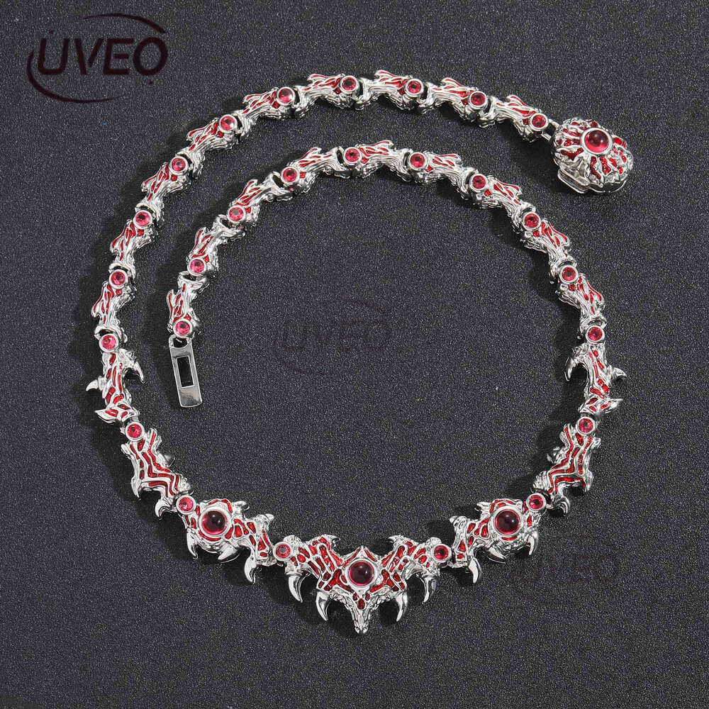 Luxury thorn parasitic red eyes, thorn inlaid ice VVS Moissanite hip hop men women necklace Free delivery