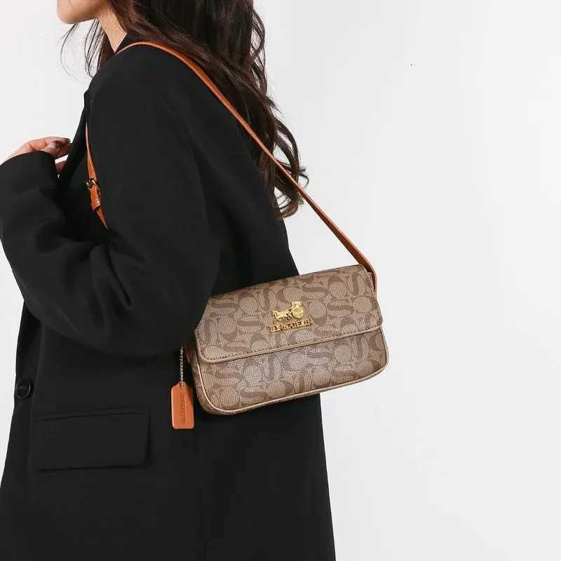 High-Quality Leather Crossbody Bag For Women Shoulder Bag By Famous Brand With Classic Elegant DesignW251119