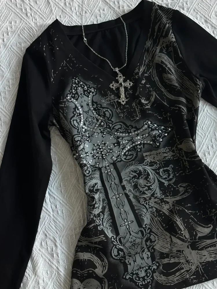 Y2k Emo Womens Long Sleeve Acubi Aesthetic Tshirt Graphic Grunge Gothic Punk Retro Top 2000s Alt Clothing 250410