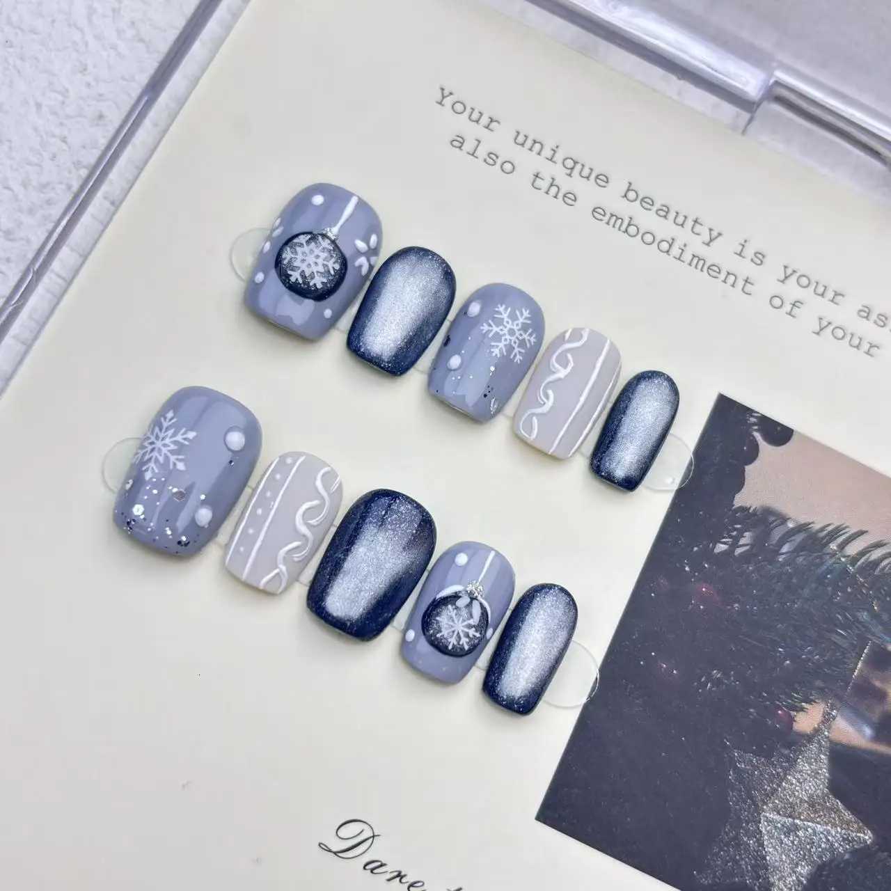 10pcs Handmade Press on Nails Christmas Frozen Blue Cat-Eye Full Coverage Nail Tips for WomenGirl Removable Wearable Nail ArtT251118T251119