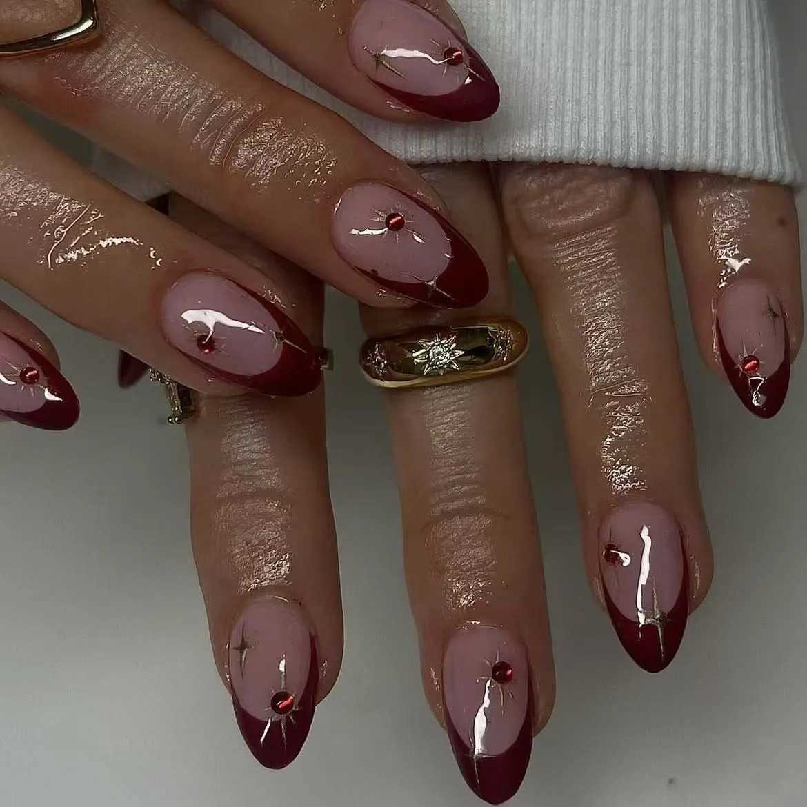 24Pcs Short Almond Full Cover False Nails Tips with Pink Smudge 3D Flower Design Press on Nails Pearl Detachable Fake Nails ArtT251118T251119
