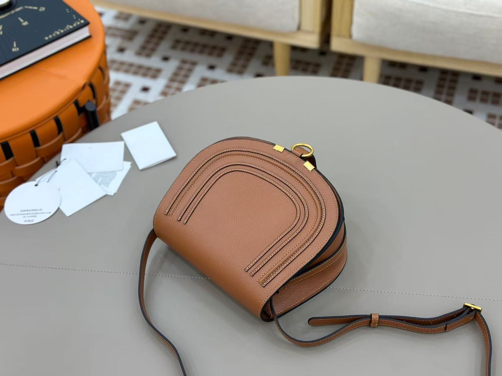 AAAAA high-quality designer luxury cosmetics shoulder fashion style women's boutique saddle bag