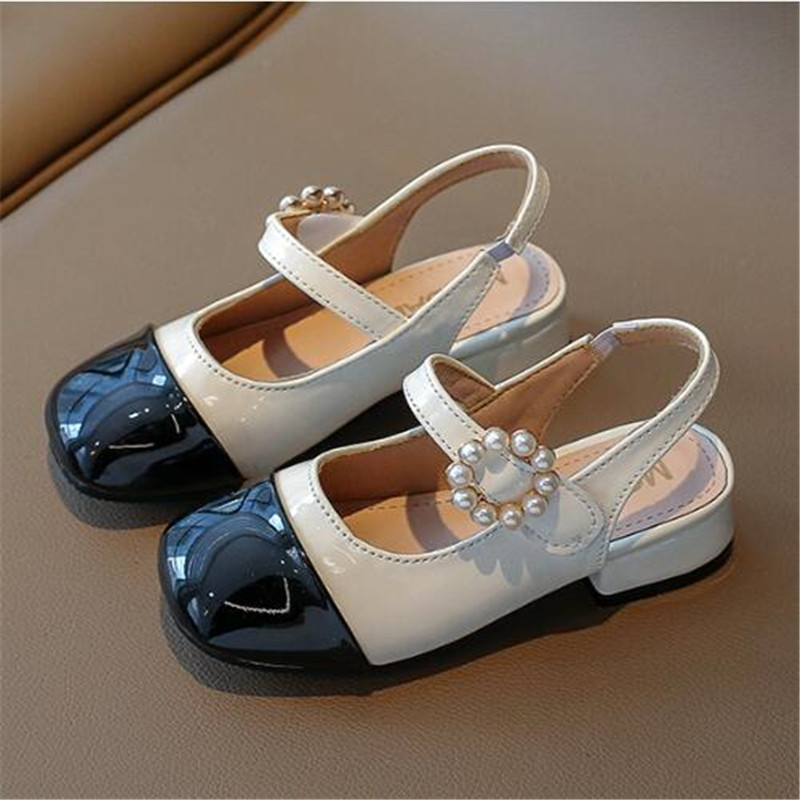 Fashion Girls Sandals Slides Spring Summer Baotou Children Flat Sandal Slipper Soft Sole Comfortable Kids Shoes Princess Dress Shoe