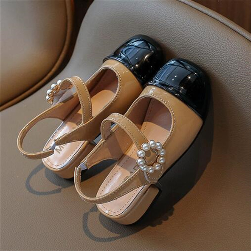 Fashion Girls Sandals Slides Spring Summer Baotou Children Flat Sandal Slipper Soft Sole Comfortable Kids Shoes Princess Dress Shoe