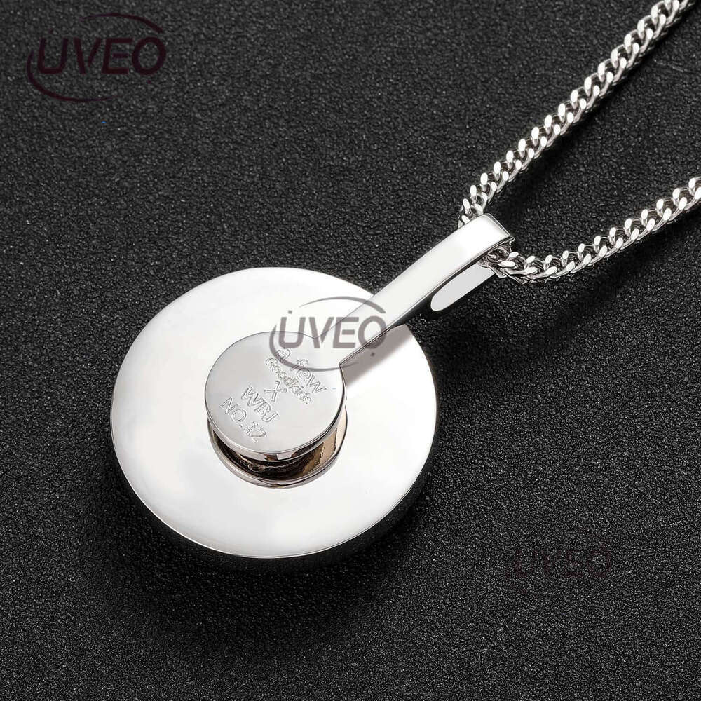 Luxury designer Ma Siwei's rotating hip hop pendant, sterling silver ice out of VVS Moissanite personalized hip hop trend men's and women�