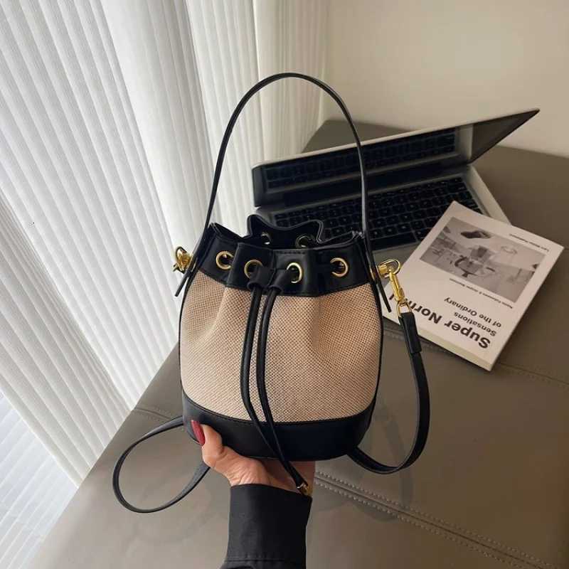 Famous Designer Leather Womens Crossbody Bag Luxury Brand Fashionable Elegant Classic BagW251119