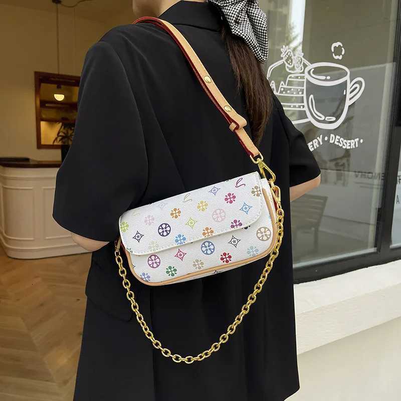 New Womens Luxury Printed Chain Bag High-End Fashion Design Light Luxury Exquisite Underarm Bag for Commute OutingsW251119