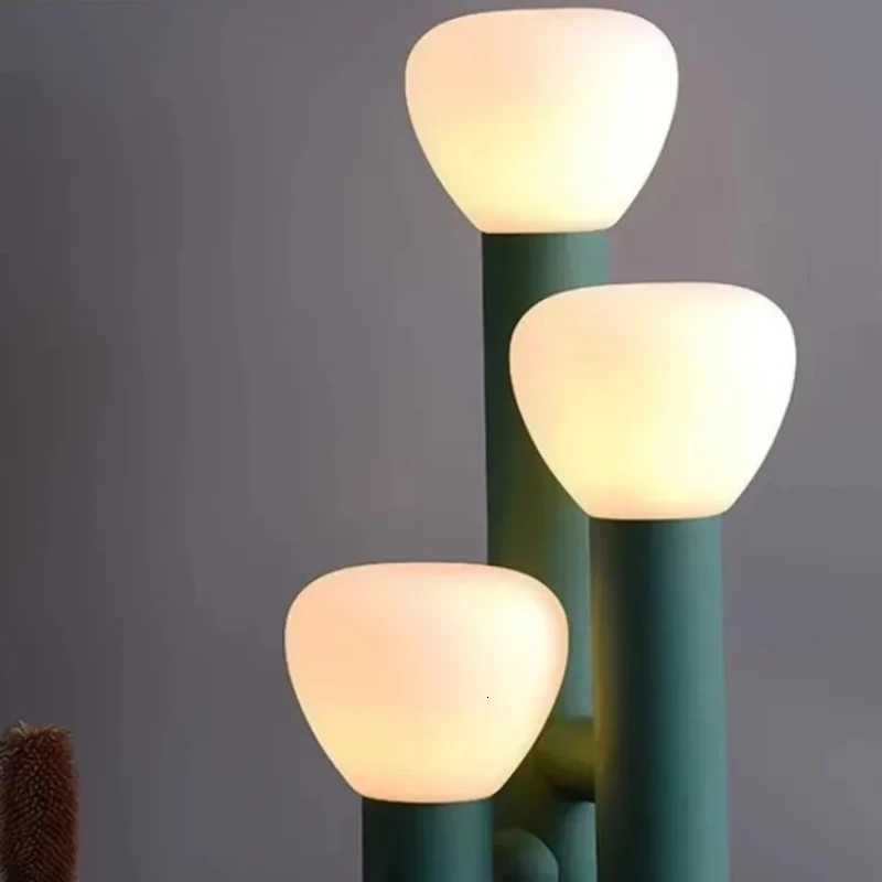 Postmodern Art Wrought Iron Glass Desk Lamp Designer Hotel Bedroom Bedside Living Room Model Room Decoration Lighting Fixtures M251119