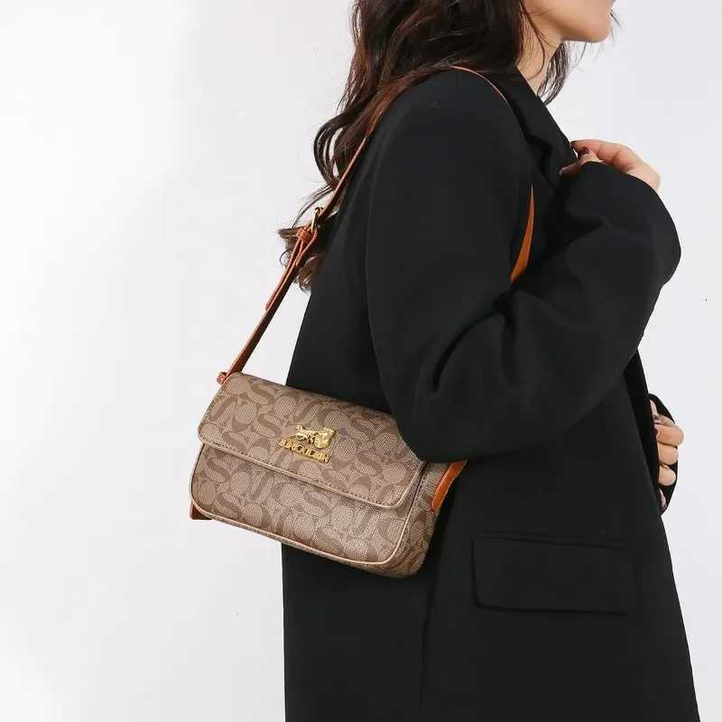 High-Quality Leather Crossbody Bag For Women Shoulder Bag By Famous Brand With Classic Elegant DesignW251119
