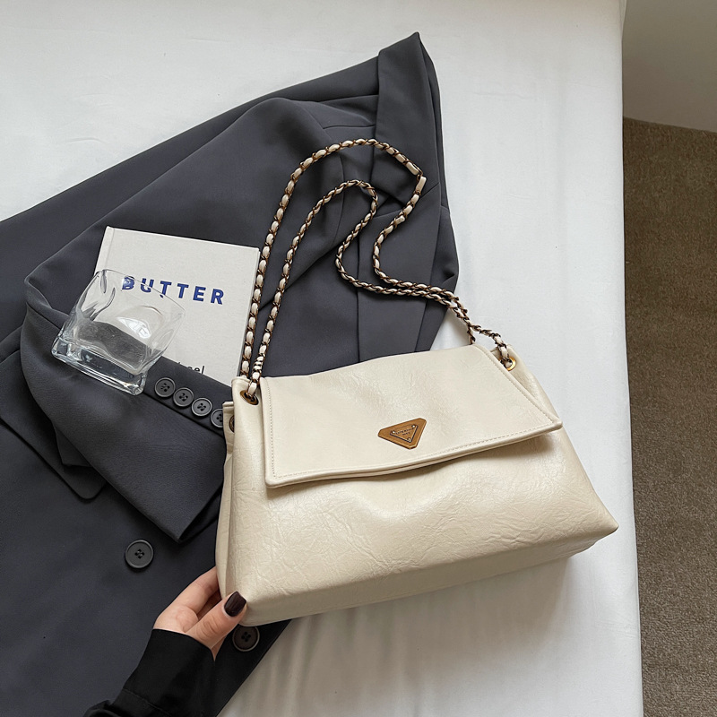 Winter solid color large capacity stylish new trendy underarm women's bag commuter chain hobo shoulder tote bag