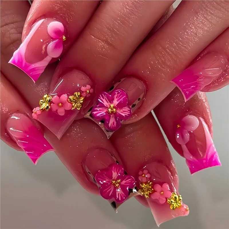24pcs Simple White French Fake Nail Art Cute Flower Design Nails Tips Rhinestone Short Square False Nail Reusable Press on NailsT251118T251119