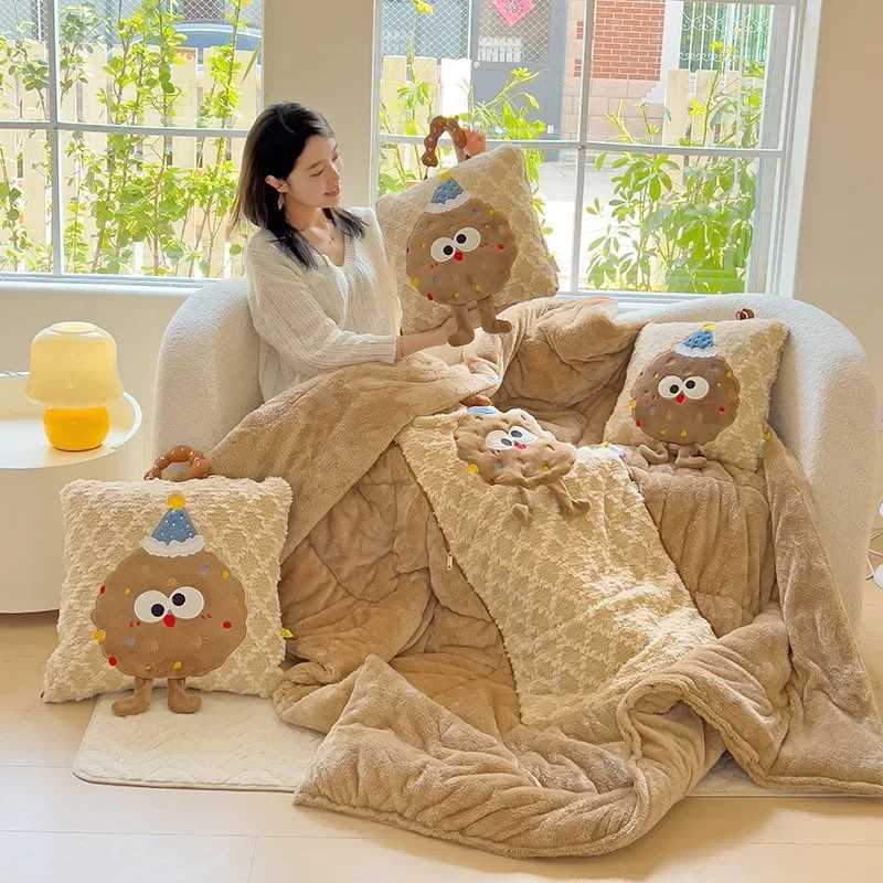 2024 cartoon three-dimensional patch embroidered cookies throw quilt hand carry thickened throw quilt dual-purposeM251119