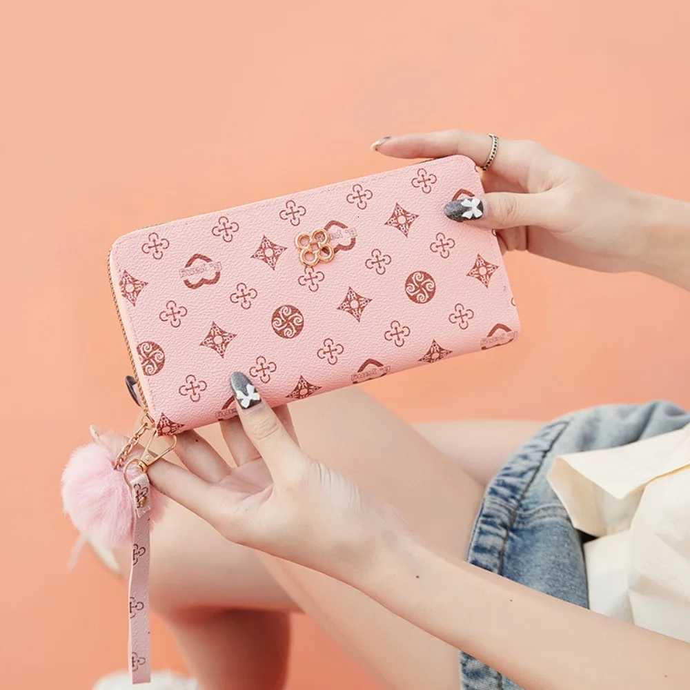 PU Leather Women Long Wallet Fluffy Ball and Printed Decoration Portable Long Clutch Bag Large Capacity Lady Card Holder WomenW251119
