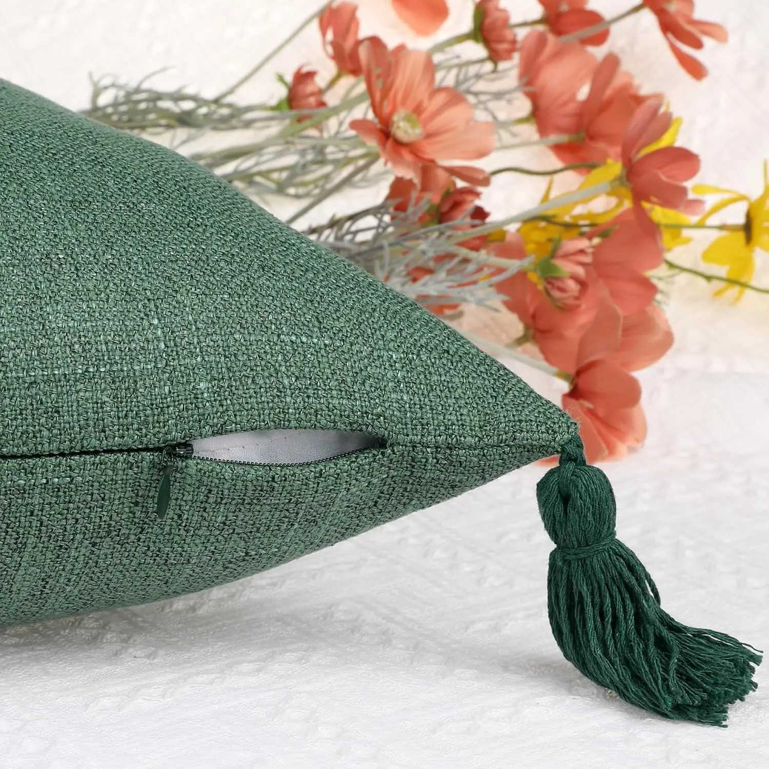 1/2Pcs Green Throw Covers Cotton Linen Sofa Cover with Tassel Boho Gift Farmhouse case Christmas Home DecorM251119