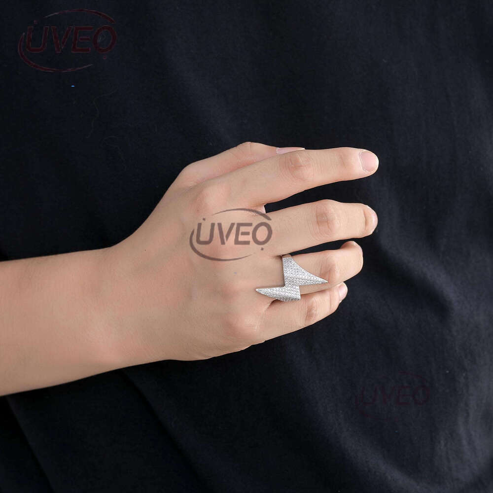 Luxury designer Men Women Hip Hop Lightning Sterling silver micro-inlaid ice out VVS Moissanite, hip Hop ring