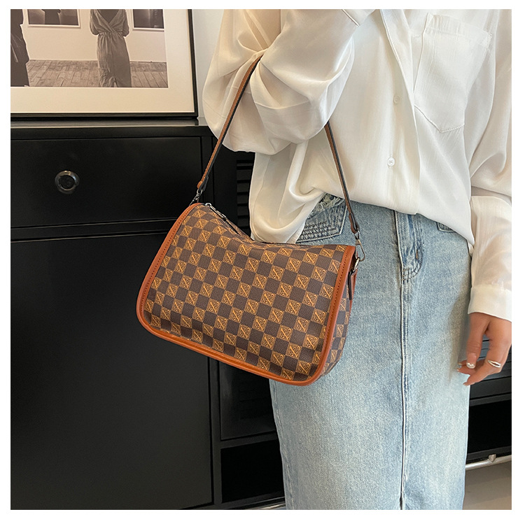 Free shipping designer bags New Checkered Handbag Fashion Practical Single Shoulder Crossbody Bag Weave casual and fashionable bags
