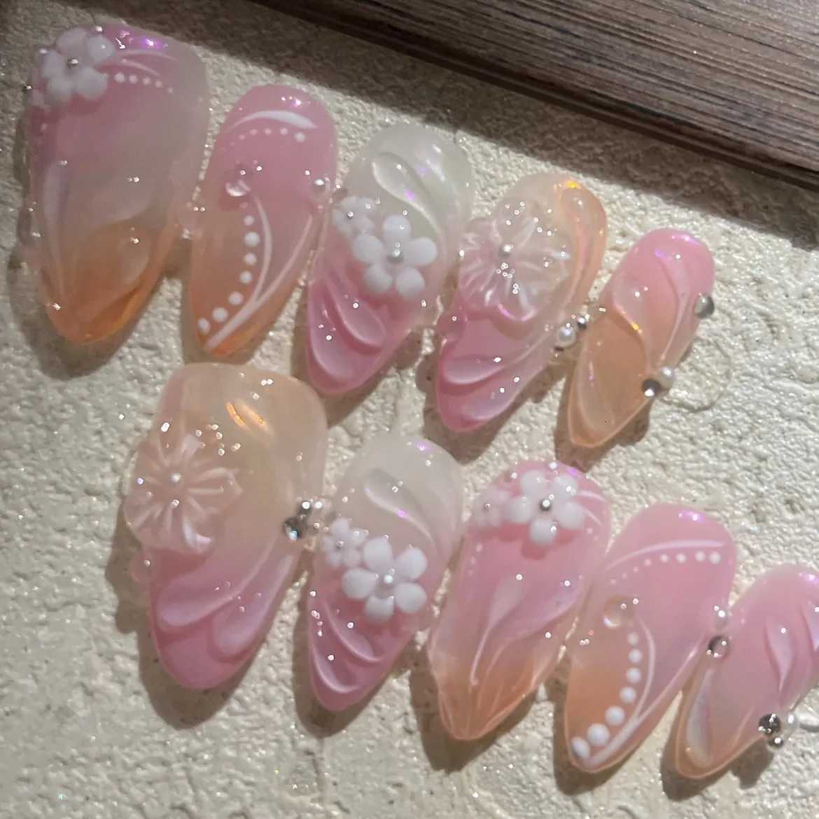 24Pcs 3D Shell Starfish French False Nails Press on Mid-length Almond Pearlescent Design Fake Nails Wearable Full Cover Nail TipT251118T251119