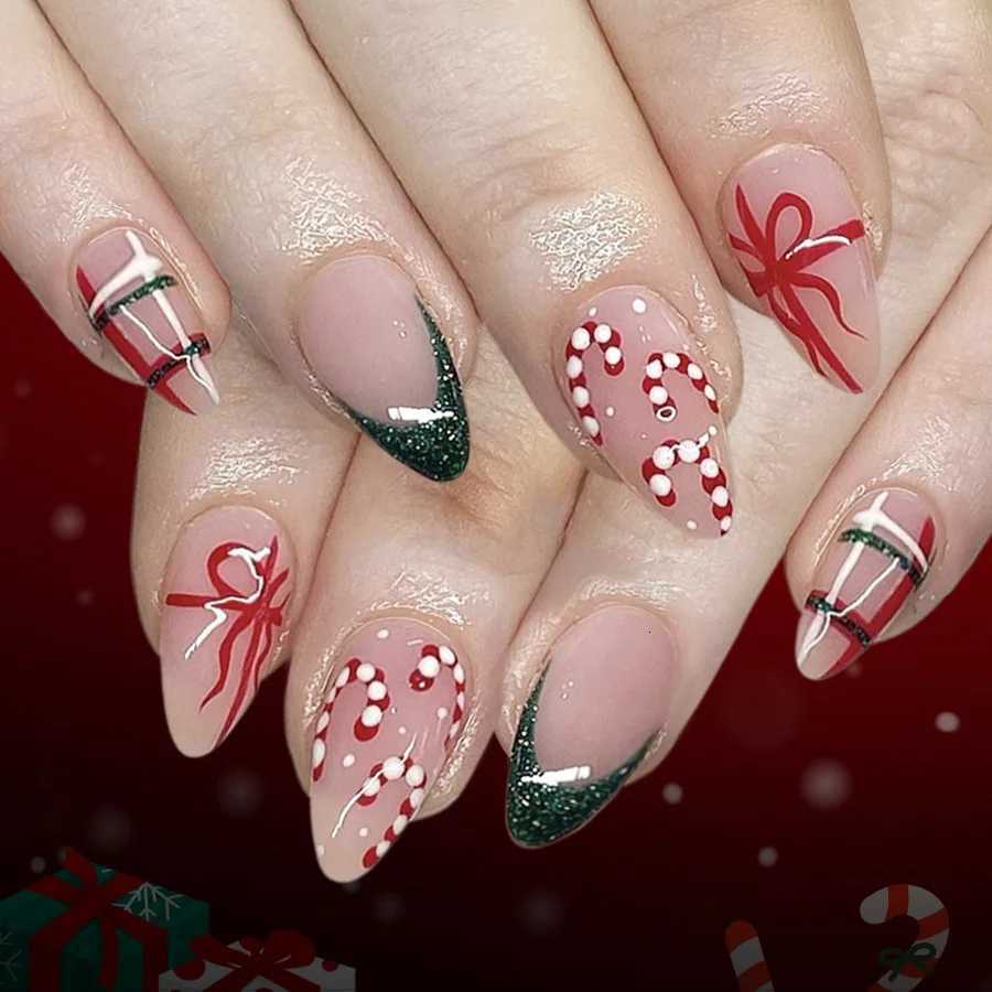 24Pcs Short Round Head Fake Nails Snowfield Santa Claus Design Press on False Nails Snowman Bow Detachable Full Cover Nails TipsT251118T251119