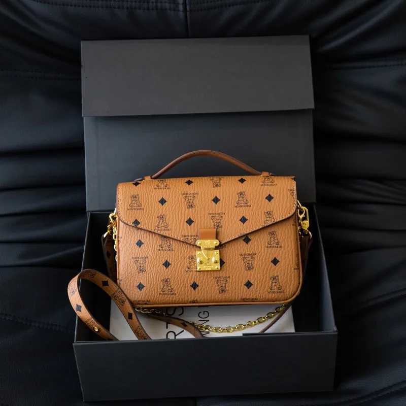 Premium Leather Women Messenger Bag With Gold Hardware Luxury Brand Shoulder Crossbody Bag Fashionable Ladies Designer ToteW251119