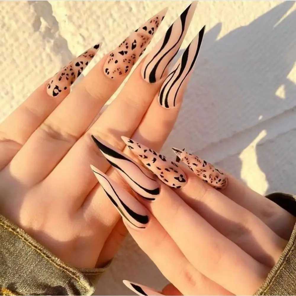 24Pcs Plum Blossom Stiletto False Nails Full Cover Manicure Tool Wearable Fake Nails Detachable Almond Nail Tips Press On NailsT251118T251119
