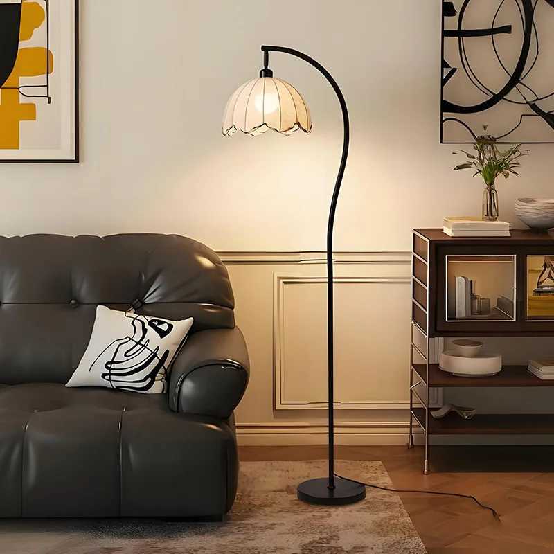 Modern Design Table floor Light Nordic Retro Lantern desk Floor Lamp living room sofa bedside coffee table Standing lighting E27 M251119
