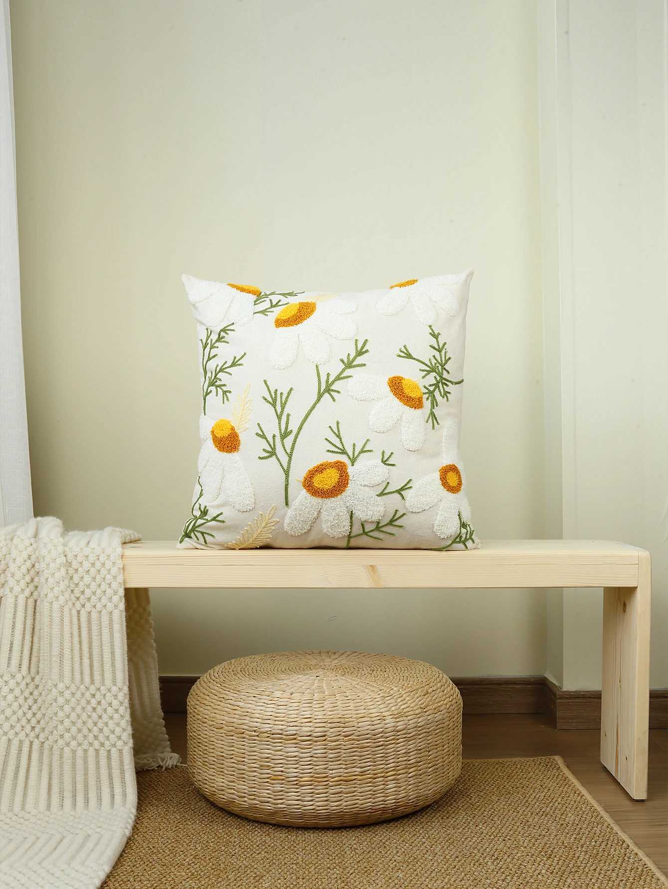 1pc Floral Pattern Elegant Embroidery Cushion Cover Without Core For Home Living Room Sofa Car DecorationM251119