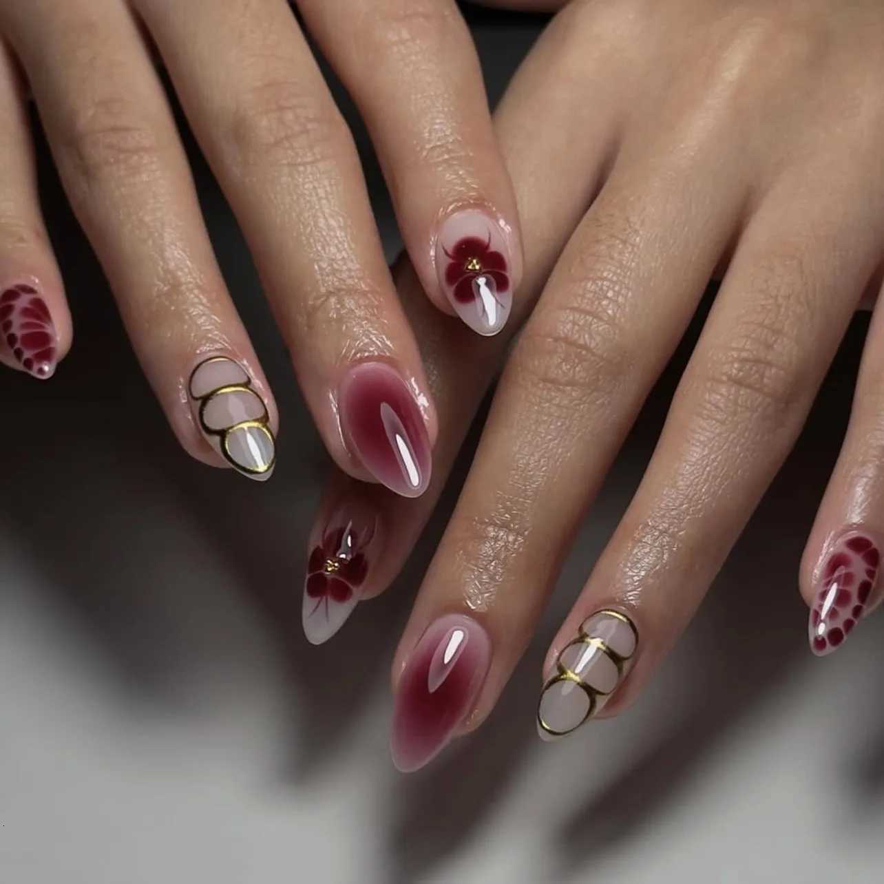 24PCS Retro Brown Five-petaled Flowers French Press on Nails Golden Irregular Edge Almond Fake Nails for Women Simple False NailT251118T251119
